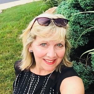 Meet your Posher, Nikki